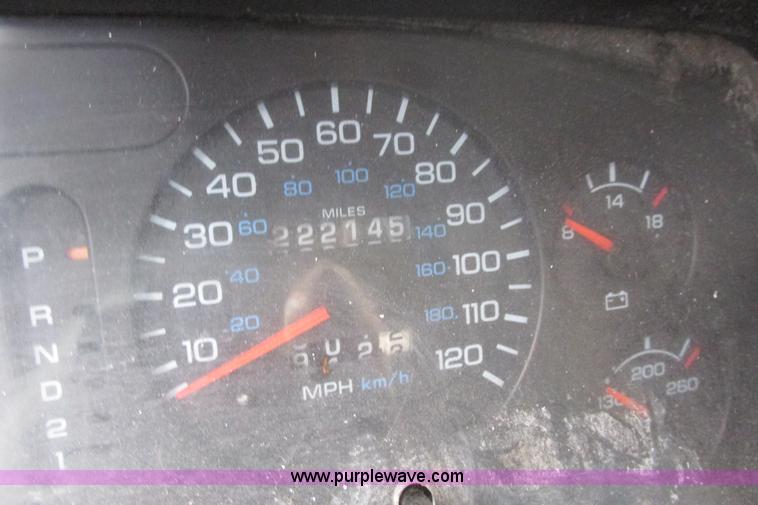 image for item AG9977 1997 Dodge Ram 1500 ST Club Cab pickup truck