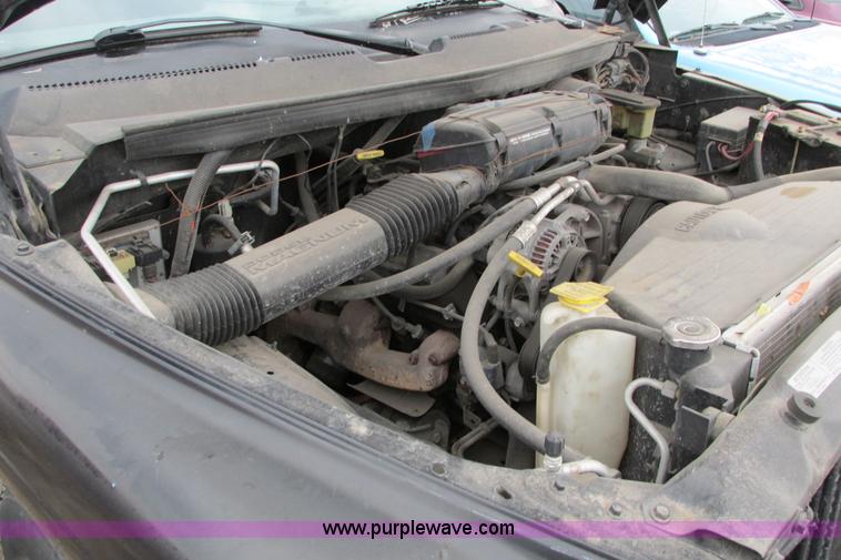 image for item AG9977 1997 Dodge Ram 1500 ST Club Cab pickup truck