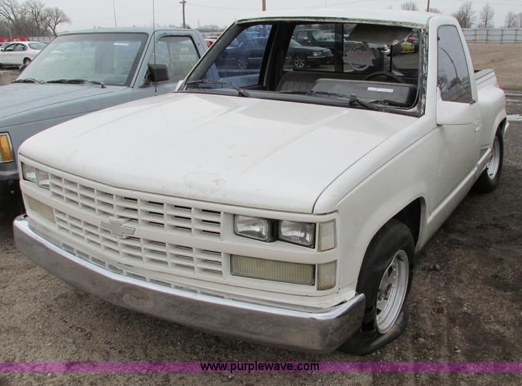 image for item AG9982 1989 Chevrolet 1500 pickup truck