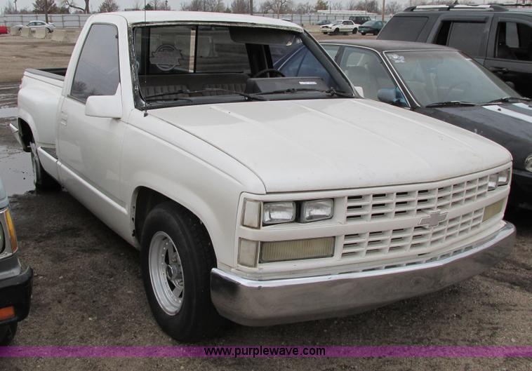 image for item AG9982 1989 Chevrolet 1500 pickup truck