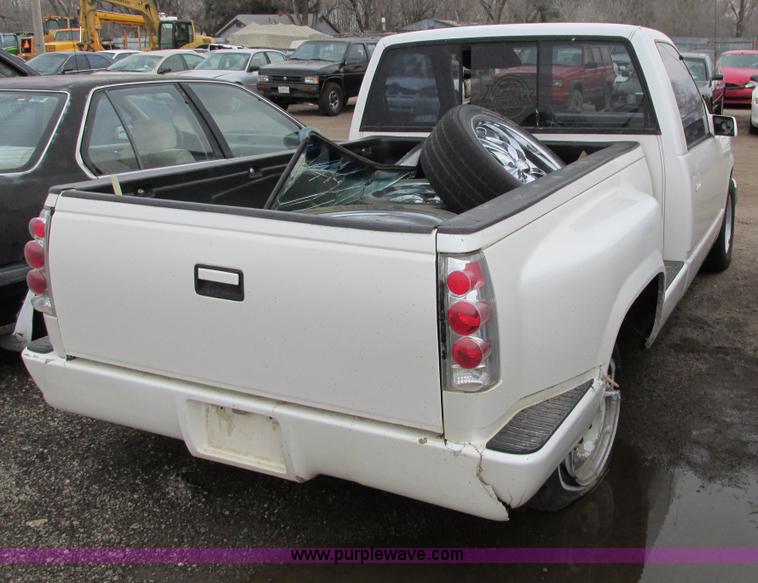 image for item AG9982 1989 Chevrolet 1500 pickup truck