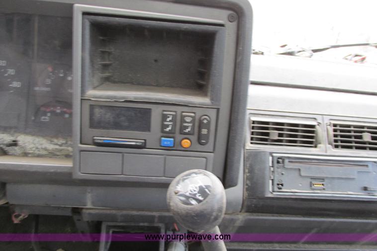 image for item AG9982 1989 Chevrolet 1500 pickup truck