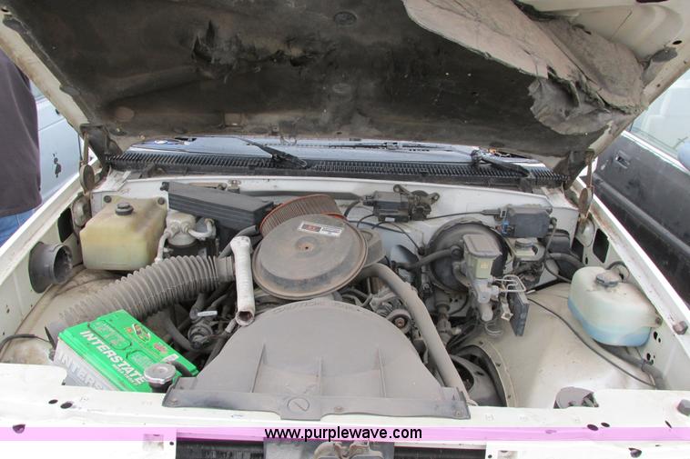 image for item AG9982 1989 Chevrolet 1500 pickup truck