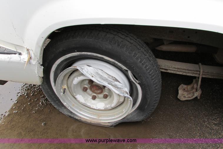 image for item AG9982 1989 Chevrolet 1500 pickup truck