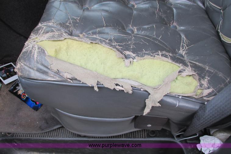 image for item AG9996 1994 Ford Econoline E150 conversion van