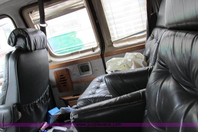 image for item AG9996 1994 Ford Econoline E150 conversion van