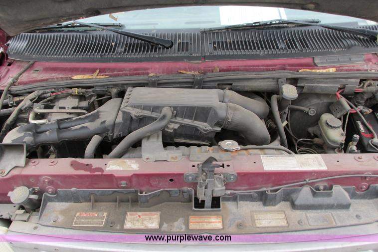 image for item AG9996 1994 Ford Econoline E150 conversion van