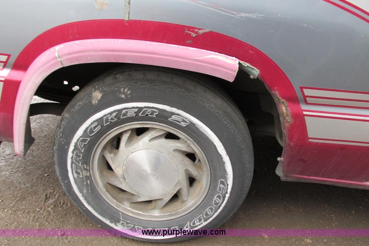 image for item AG9996 1994 Ford Econoline E150 conversion van