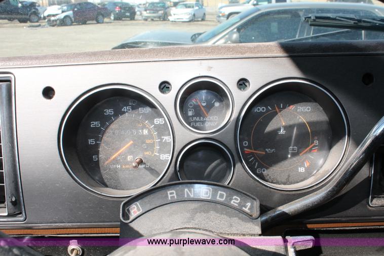 image for item E2945 1991 GMC Rally G2500 STX van