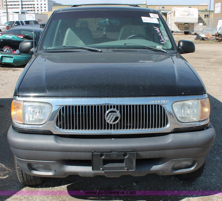 image for item E2948 1998 Mercury Mountaineer SUV