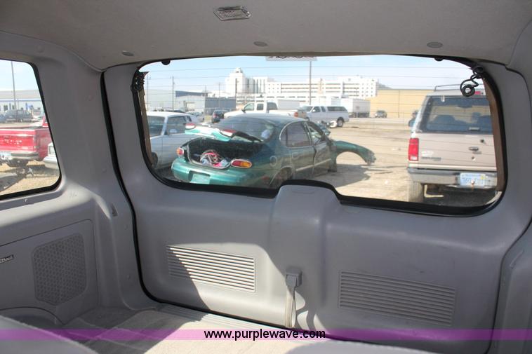 image for item E2948 1998 Mercury Mountaineer SUV