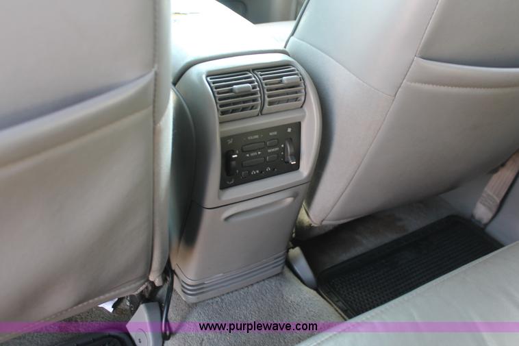 image for item E2948 1998 Mercury Mountaineer SUV