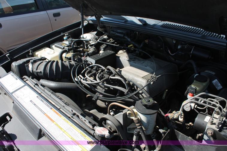 image for item E2948 1998 Mercury Mountaineer SUV