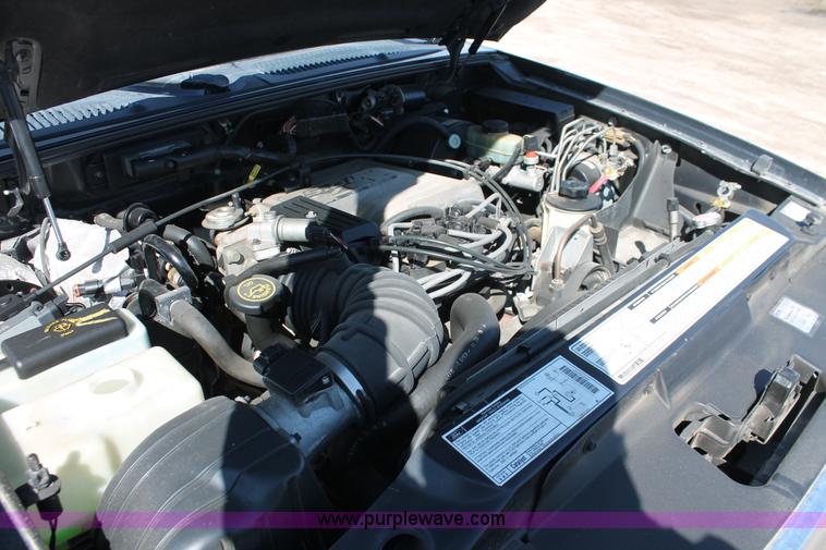 image for item E2948 1998 Mercury Mountaineer SUV