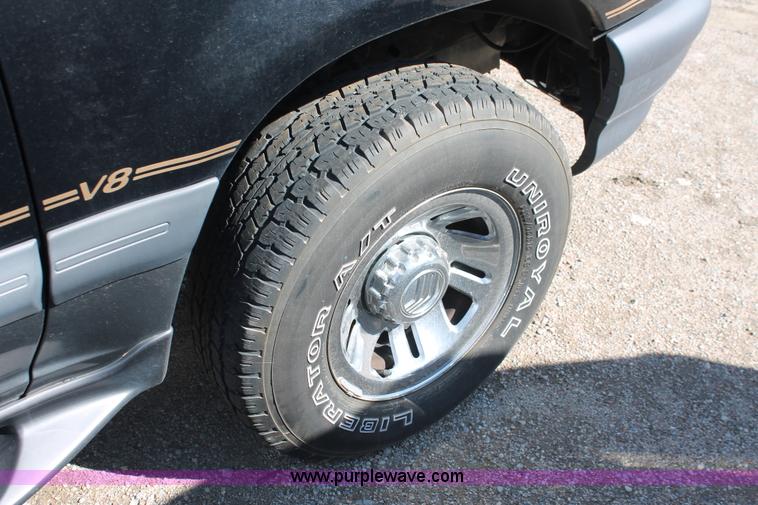 image for item E2948 1998 Mercury Mountaineer SUV