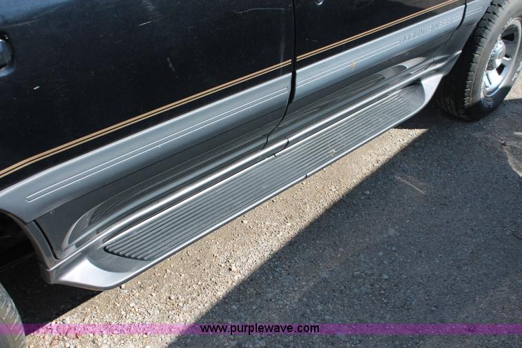 image for item E2948 1998 Mercury Mountaineer SUV