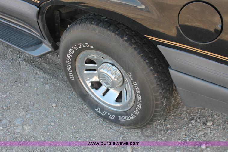 image for item E2948 1998 Mercury Mountaineer SUV