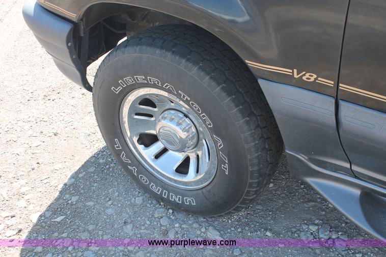 image for item E2948 1998 Mercury Mountaineer SUV