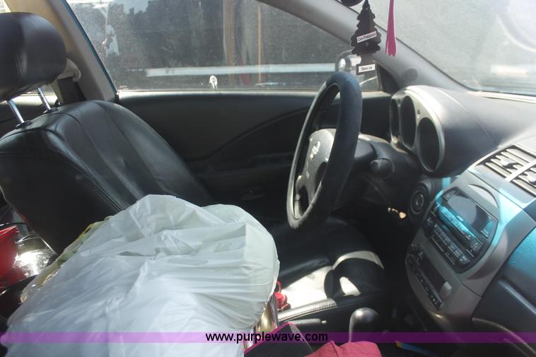 image for item E2949 2003 Nissan Altima SE