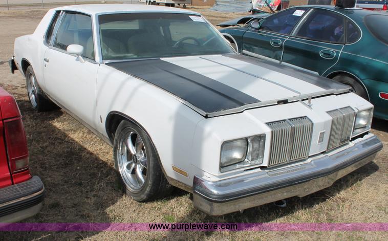image for item E2951 1979 Oldsmobile Cutlass