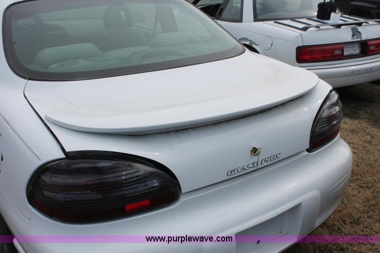 image for item E2958 1998 Pontiac Grand Prix GT