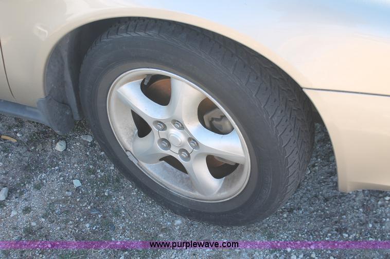 image for item E2963 2001 Ford Taurus SES