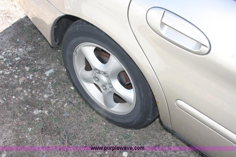 image for item E2963 2001 Ford Taurus SES