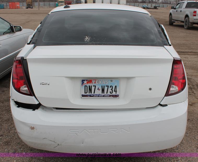 image for item E3156 2004 Saturn Ion 2