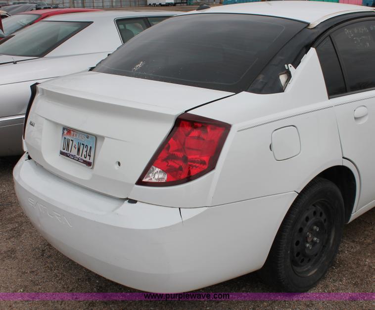 image for item E3156 2004 Saturn Ion 2