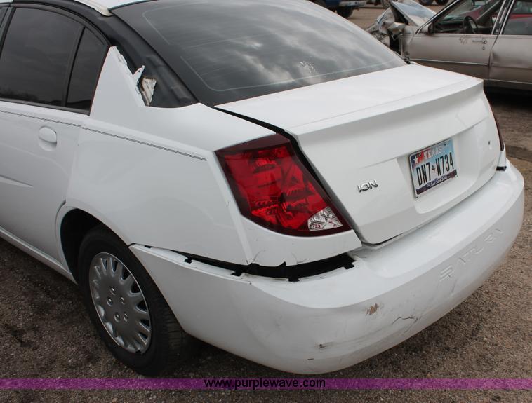 image for item E3156 2004 Saturn Ion 2