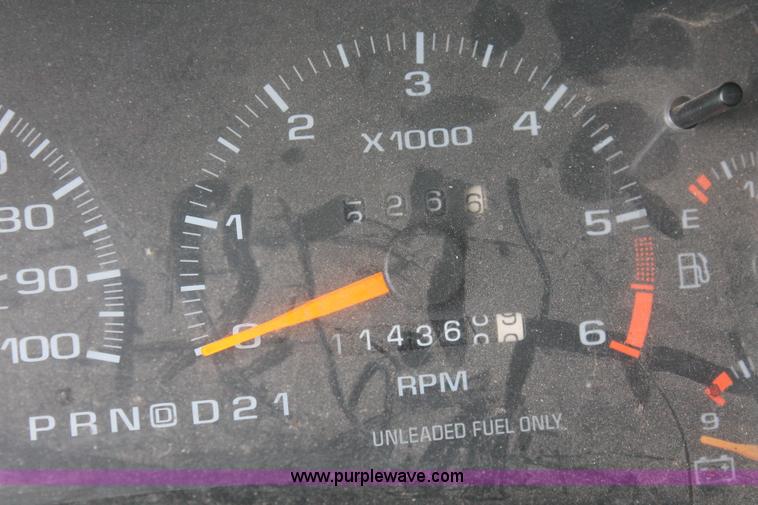 image for item E3160 1996 Chevrolet Blazer LS