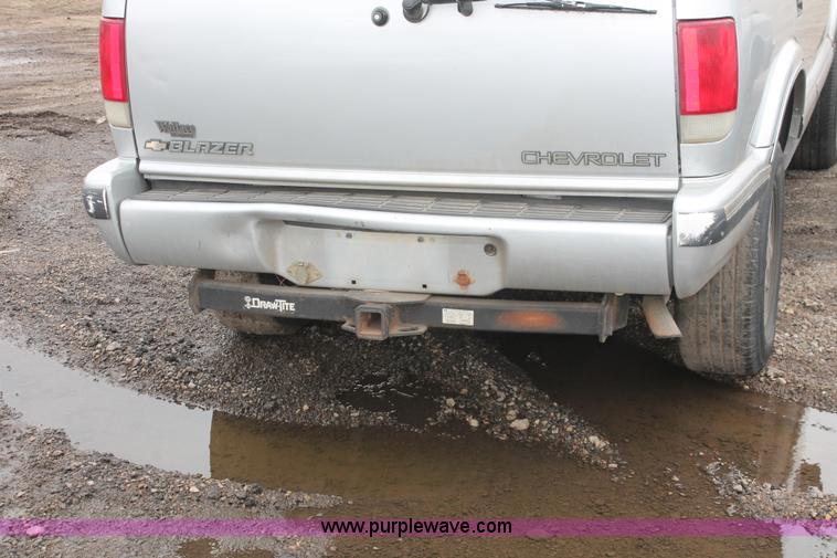 image for item E3160 1996 Chevrolet Blazer LS