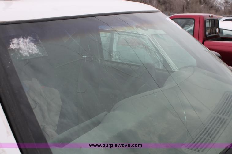 image for item E3164 2000 Chevrolet Blazer LS