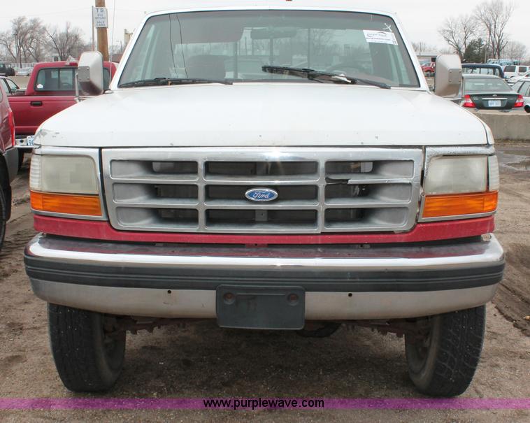 image for item E3167 1993 Ford F250 XLT pickup truck