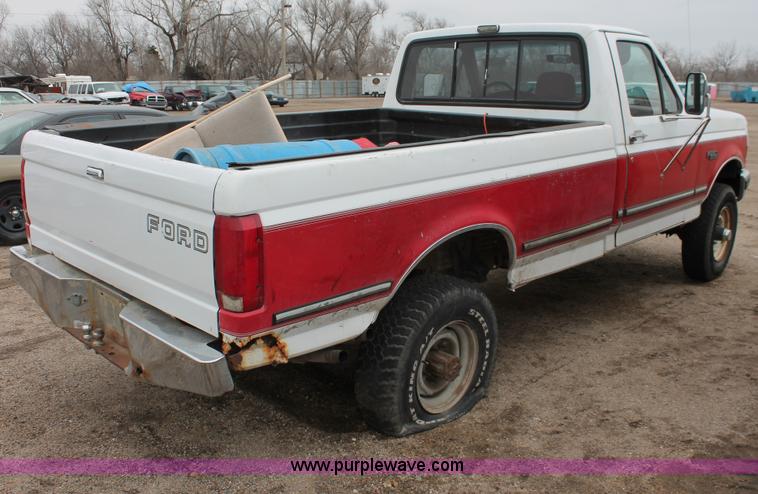 image for item E3167 1993 Ford F250 XLT pickup truck