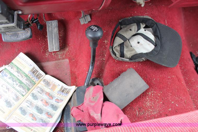 image for item E3167 1993 Ford F250 XLT pickup truck