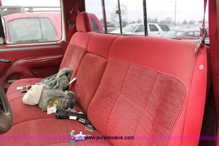 image for item E3167 1993 Ford F250 XLT pickup truck