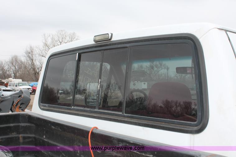 image for item E3167 1993 Ford F250 XLT pickup truck