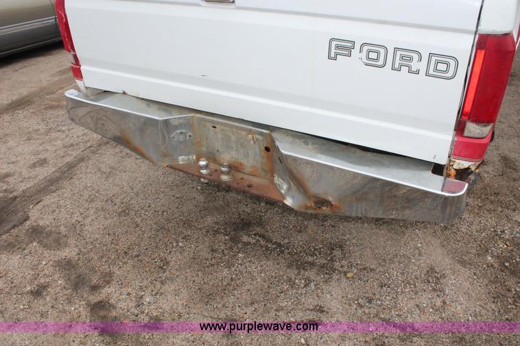 image for item E3167 1993 Ford F250 XLT pickup truck