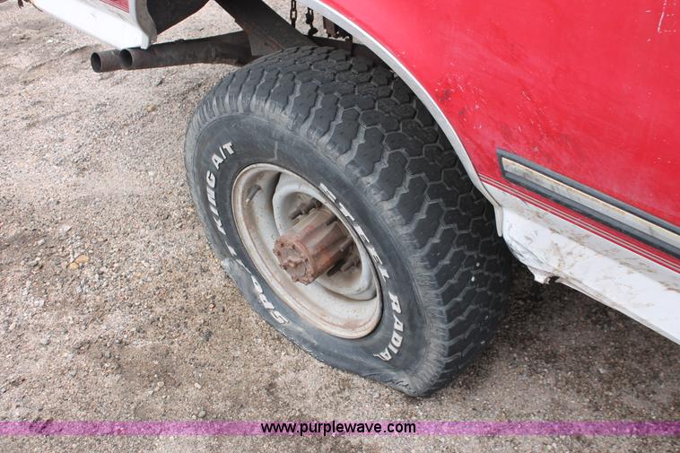 image for item E3167 1993 Ford F250 XLT pickup truck