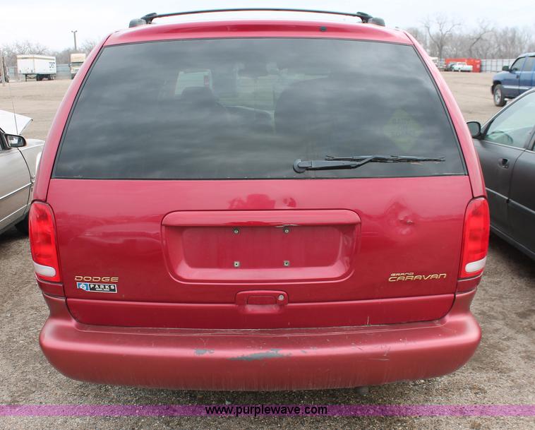 image for item E3168 1998 Dodge Grand Caravan