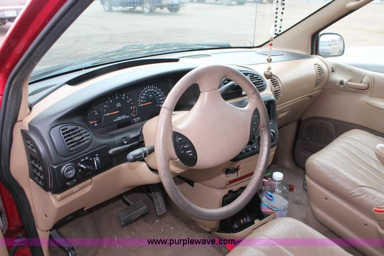 image for item E3168 1998 Dodge Grand Caravan
