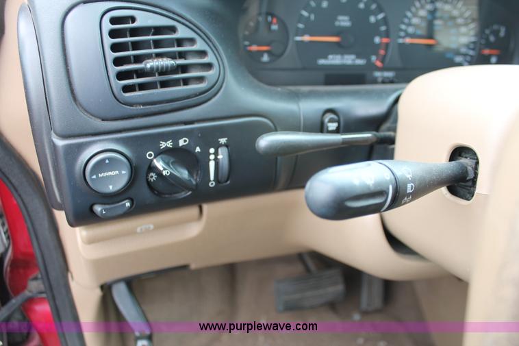 image for item E3168 1998 Dodge Grand Caravan
