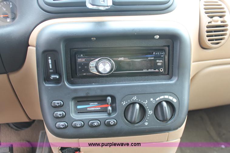 image for item E3168 1998 Dodge Grand Caravan
