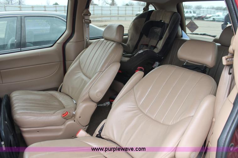 image for item E3168 1998 Dodge Grand Caravan