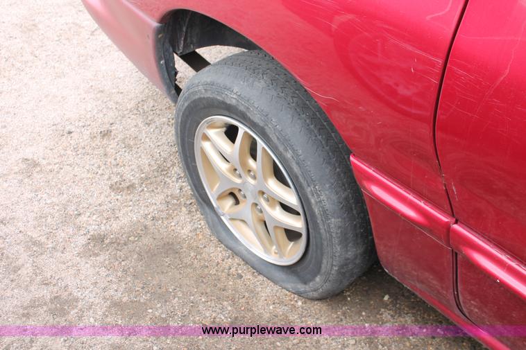 image for item E3168 1998 Dodge Grand Caravan