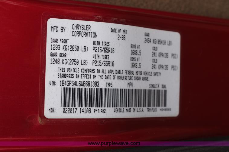 image for item E3168 1998 Dodge Grand Caravan