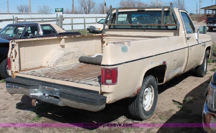 image for item E3170 1986 Chevrolet Custom Deluxe 10 pickup truck