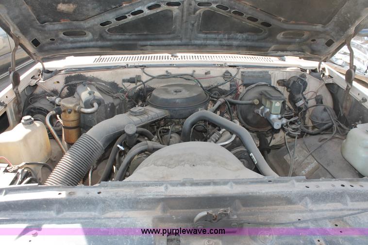 image for item E3170 1986 Chevrolet Custom Deluxe 10 pickup truck