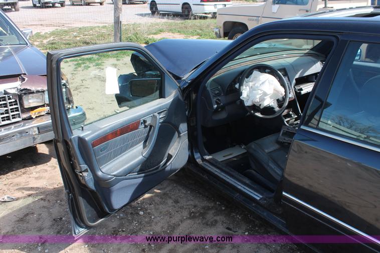 image for item E3172 1998 Mercedes Benz C280